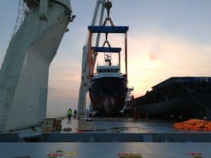 Efficiently Transporting Guinea's Fishing Vessels: Discover our success in handling the transportation of 4 large units, each weighing up to 380 tons in this noteworthy project.